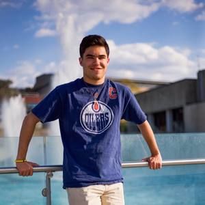 Meet your Posher, Henry